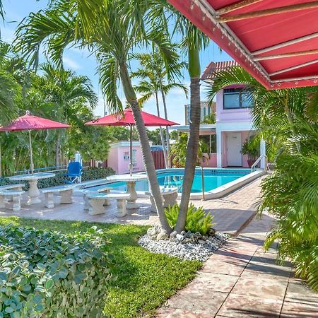 Seahorse Guesthouse ポンパノビーチ エクステリア 写真