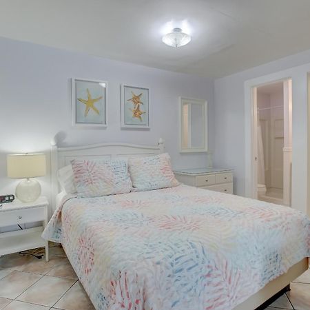 Seahorse Guesthouse ポンパノビーチ エクステリア 写真