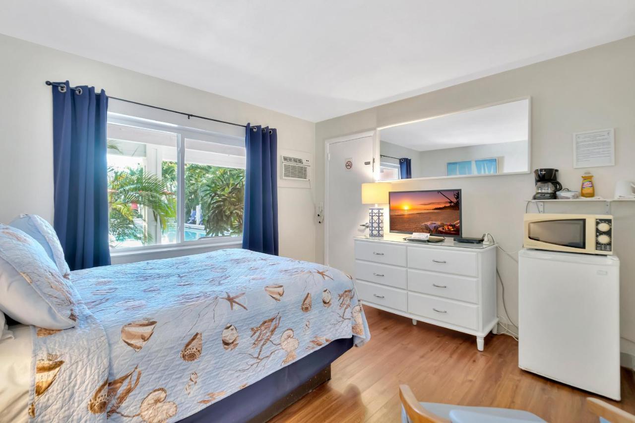 Seahorse Guesthouse ポンパノビーチ エクステリア 写真