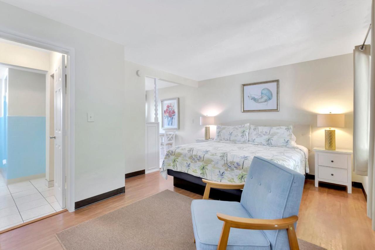 Seahorse Guesthouse ポンパノビーチ エクステリア 写真