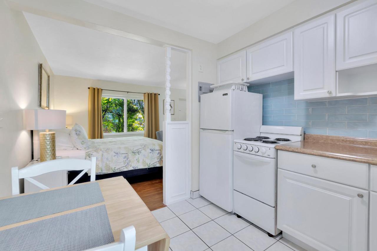 Seahorse Guesthouse ポンパノビーチ エクステリア 写真